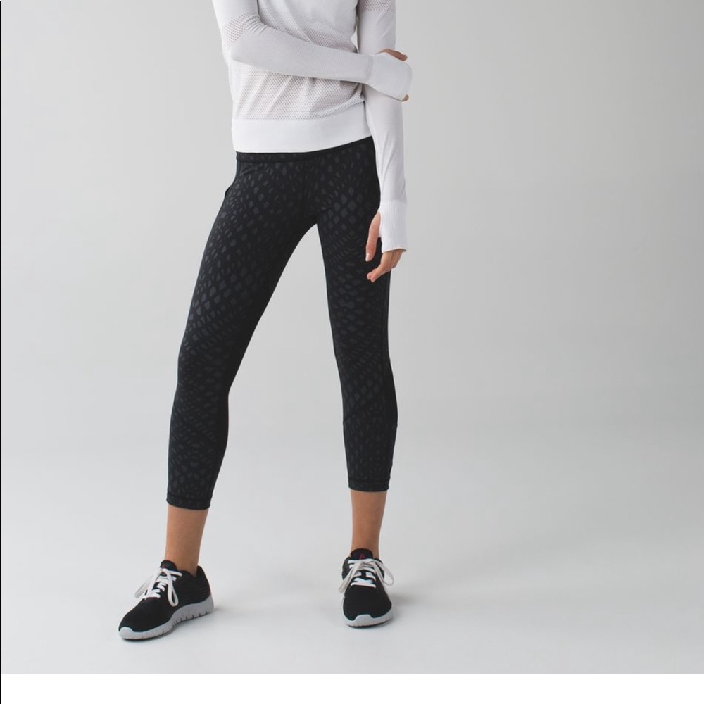 🦄  Lululemon Pace Rival Crop Lace Play🦄